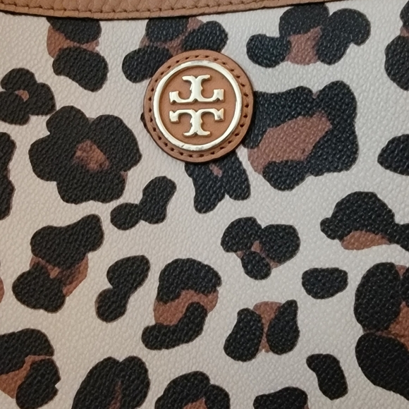 Used Leopard Print Tory Burch Tote - Picture 4 of 7